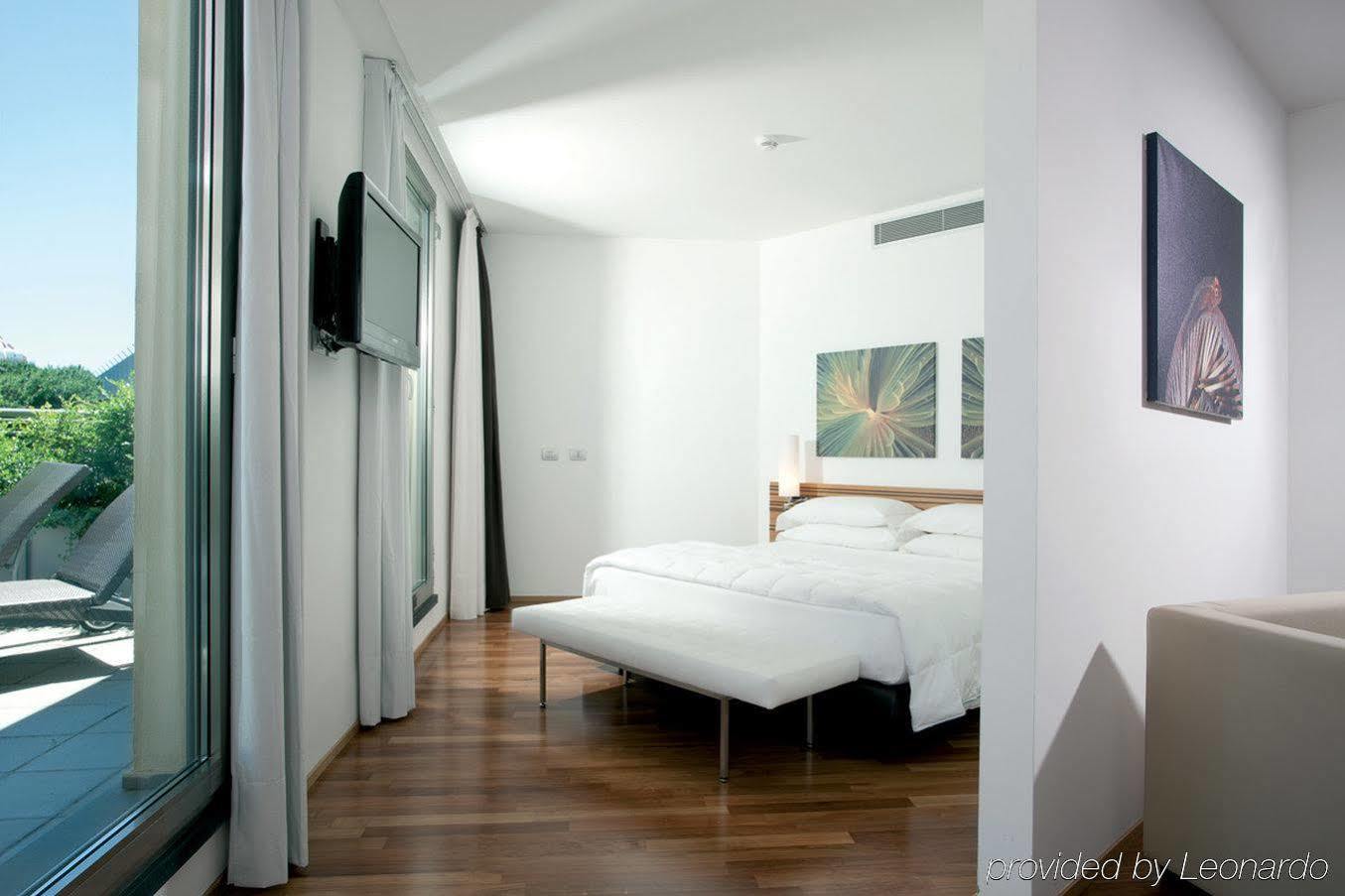 Sea Art Hotel Vado Ligure Exterior foto