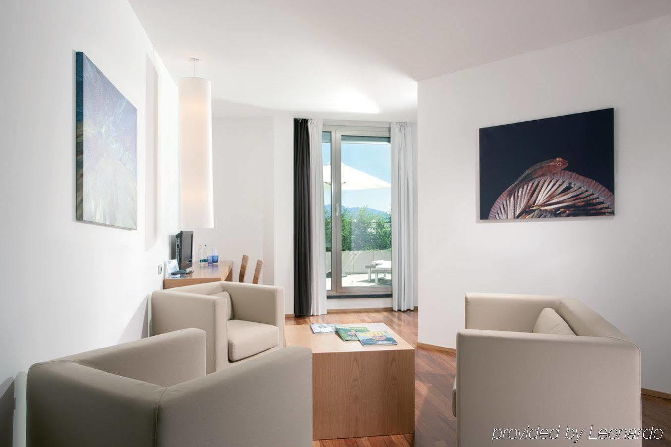 Sea Art Hotel Vado Ligure Exterior foto